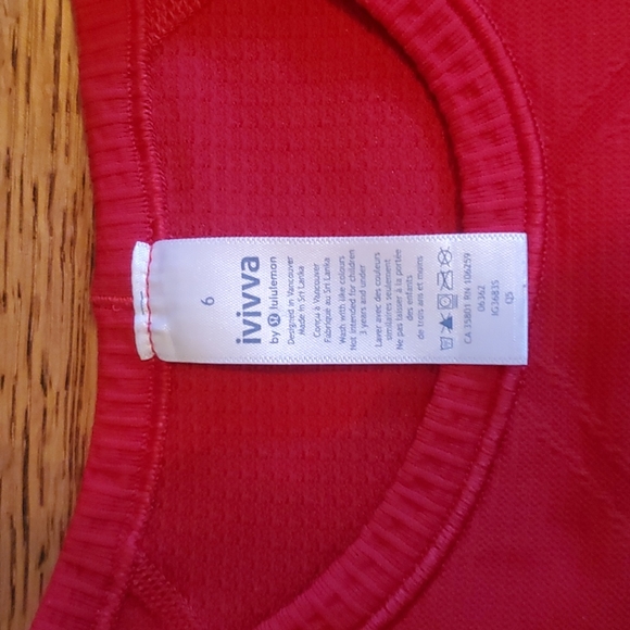 Ivivva red t-shirt - Picture 2 of 4